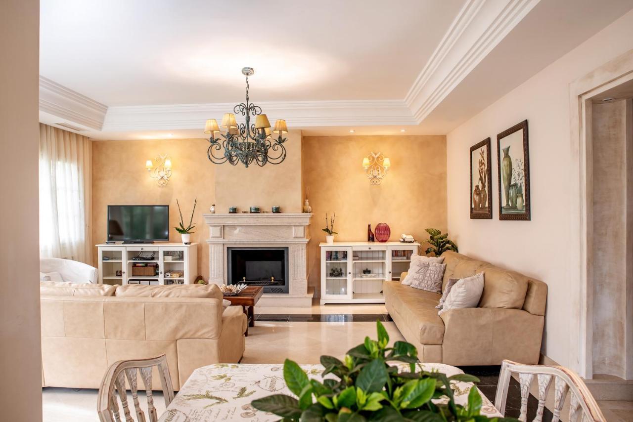 House In Puerto Banus And San Pedro 50m From The Sea With Private Pool Vakantiehuis *
